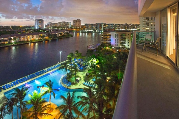 DoubleTree By Hilton Resort Hollywood Beach image 29